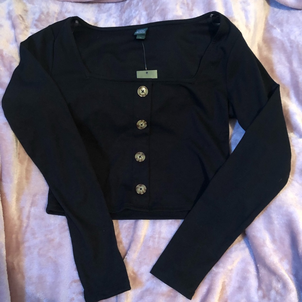 Black Box Buttoned Long Sleeve
